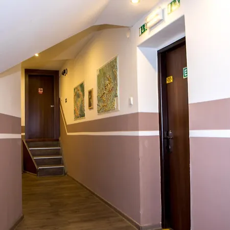 بيت ريفي A Restaurace Na Salasi *