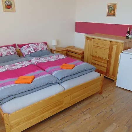 Locanda A Restaurace Na Salaši Hutisko